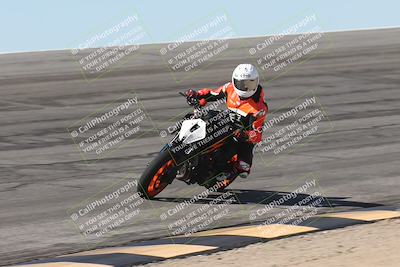 media/Oct-13-2025-Moto Forza (Mon) [[a66d839500]]/4-C Group/Session 2 (Bowl)/